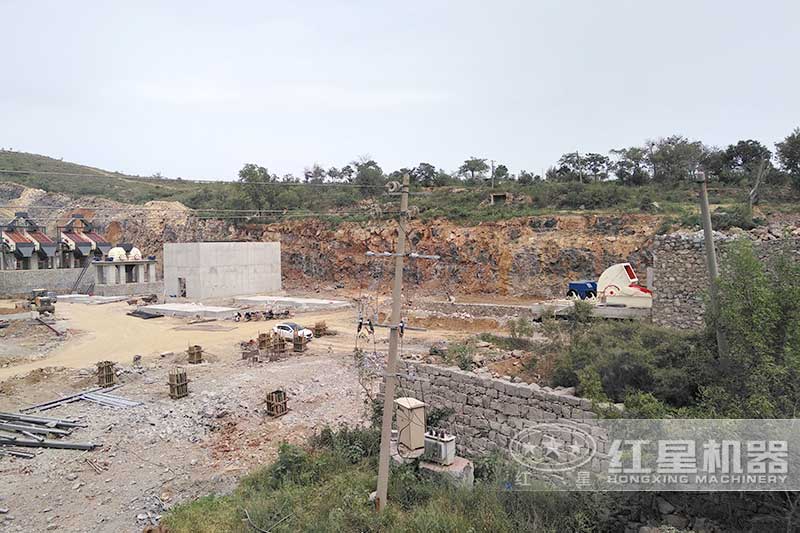 輝縣時(shí)產(chǎn)1500噸大型石料廠現(xiàn)場一