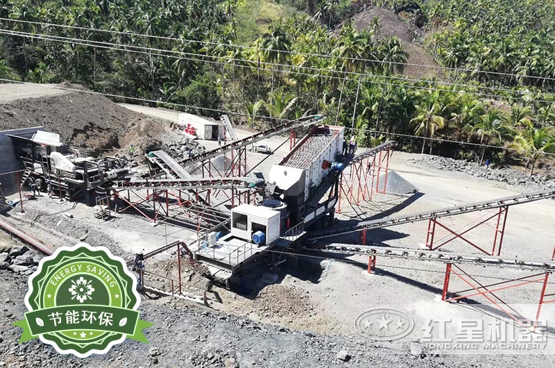 移動式破碎機工作現(xiàn)場