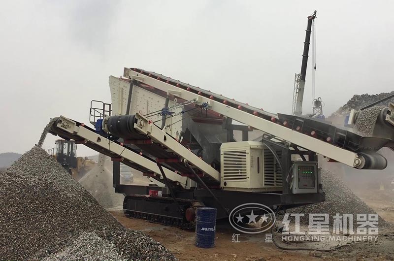 走進(jìn)履帶式移動(dòng)制砂生產(chǎn)現(xiàn)場(chǎng)