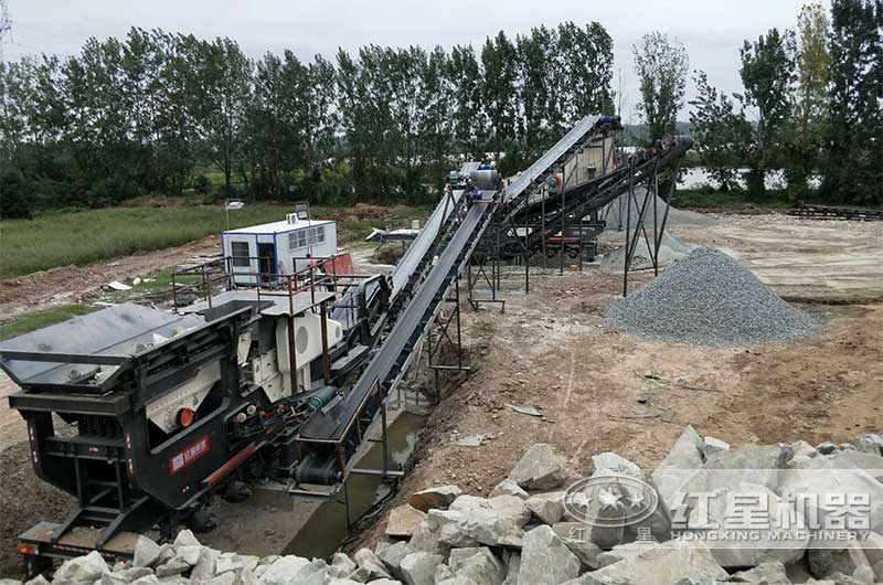 小型車載移動碎石機(jī)現(xiàn)場實(shí)拍