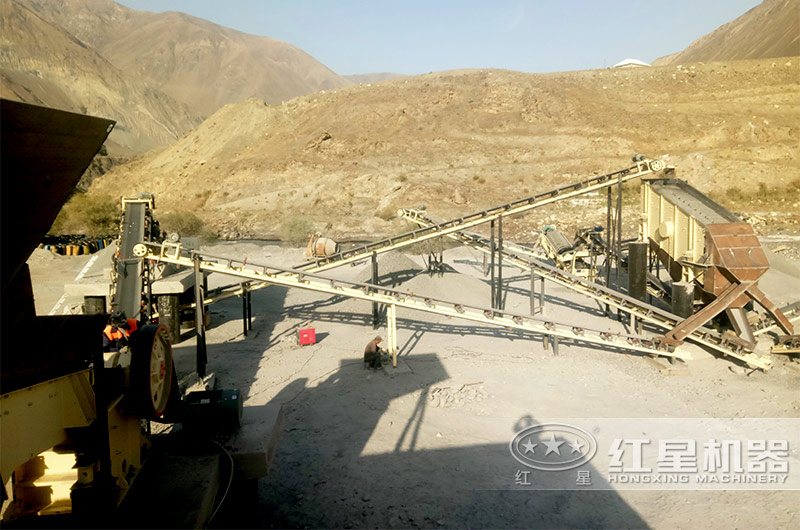 小型石料廠(chǎng)現(xiàn)場(chǎng)