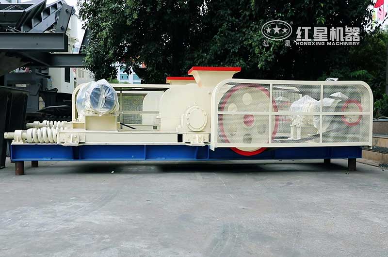對(duì)輥式制砂機(jī)