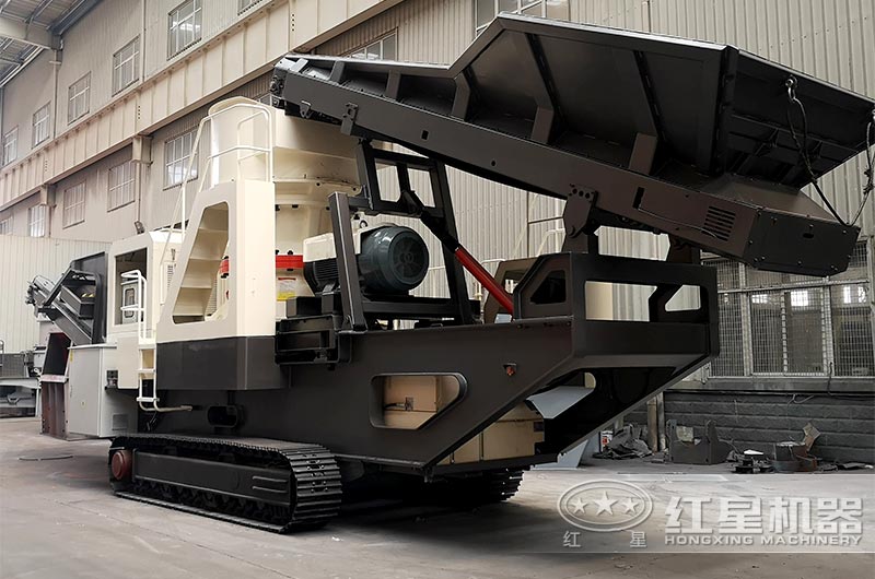 小型履帶移動圓錐破車間實(shí)拍