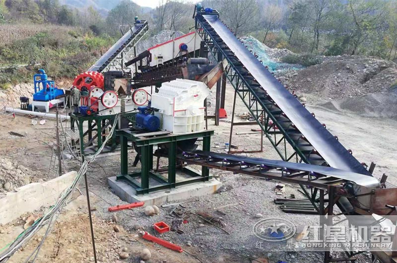 液壓開箱制砂機(jī)現(xiàn)場實拍