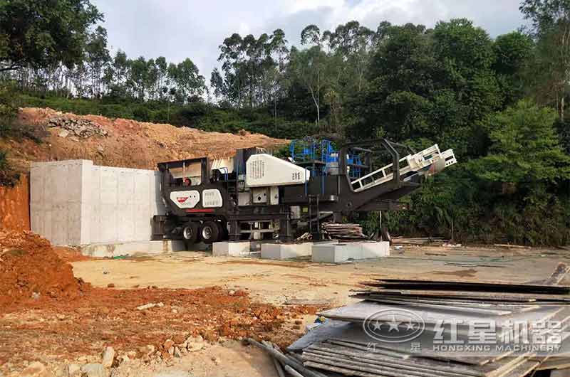 移動式破碎生產線現(xiàn)場