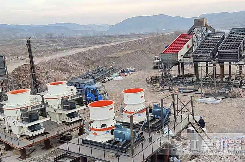 315圓錐破碎機(jī)現(xiàn)場(chǎng)