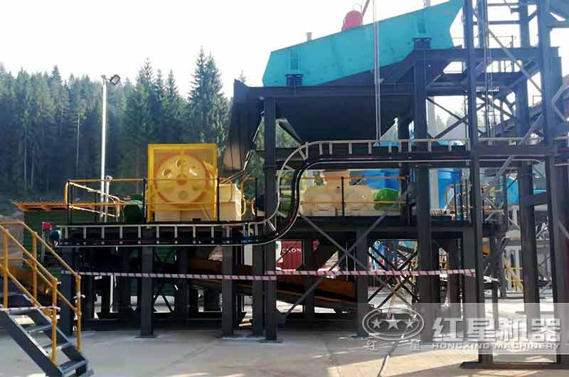 顎破與輥式破碎機用于選礦破碎現(xiàn)場