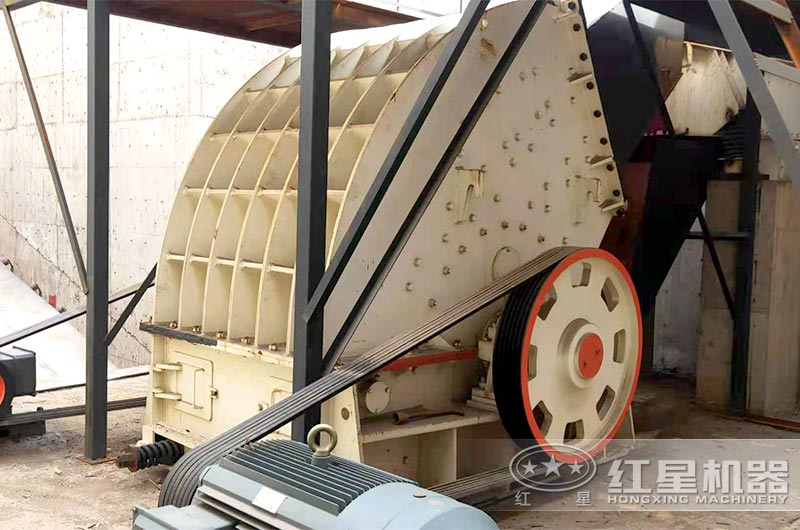 重錘式破碎機現(xiàn)場實拍