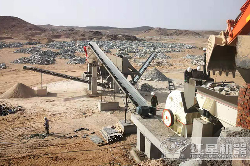 出口到巴基斯坦的大型碎石機(jī)生產(chǎn)現(xiàn)場