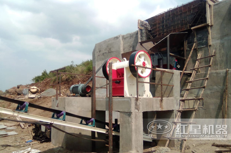 陜西機制砂生產(chǎn)線粗碎現(xiàn)場