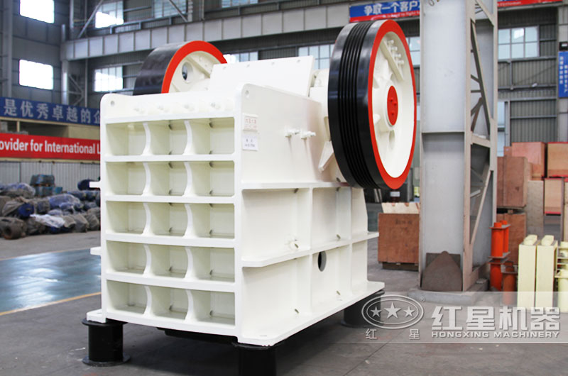 碎石場主要破碎設(shè)備有哪些？產(chǎn)能如何？