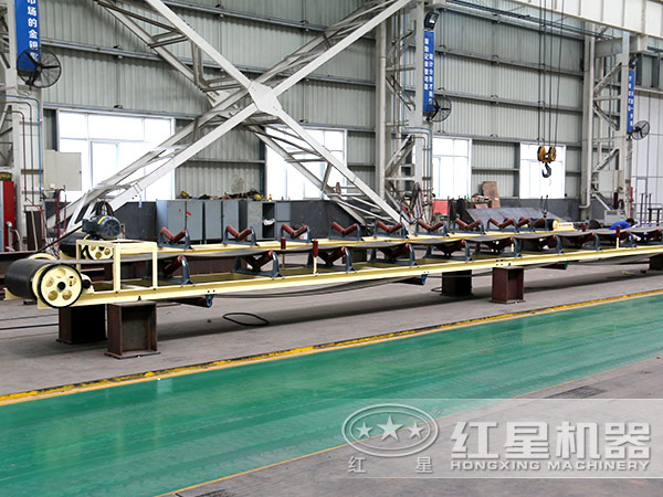 皮帶輸送機(jī)實(shí)拍圖