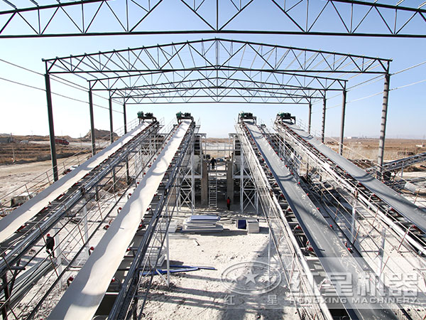 皮帶輸送機(jī)現(xiàn)場圖