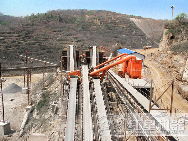 皮帶輸送機(jī)特點(diǎn)