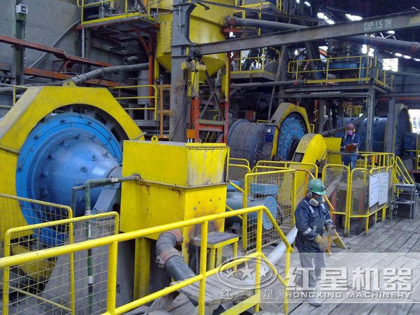 風掃煤磨作業(yè)現(xiàn)場圖