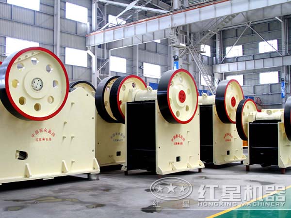 破碎機生產(chǎn)車間